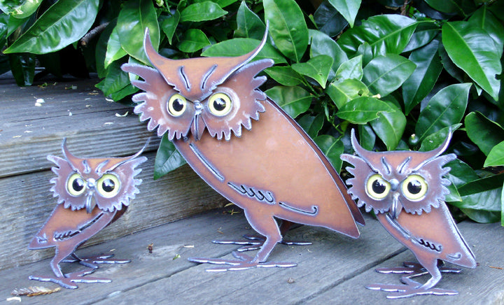 15 Fantastic Ways to Upcycle Cheese Graters  Owl garden art, Owl yard art,  Metal garden art